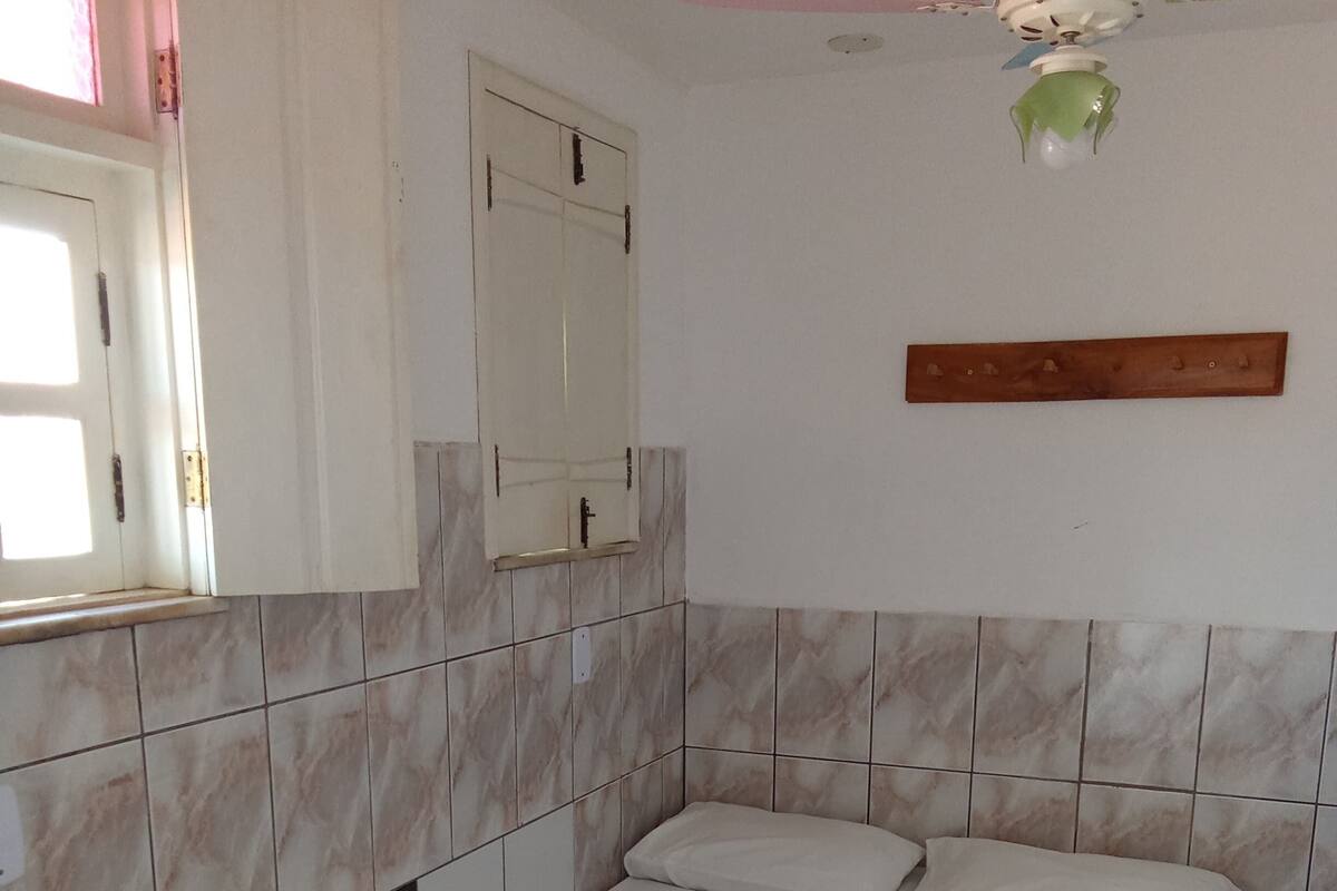 Habitación individual básica, solo para mujeres | Wifi gratis