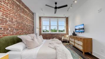 2 camere, una scrivania, ferro/asse da stiro, Wi-Fi gratuito