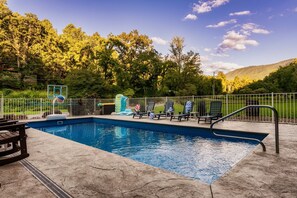 Pool - Luxury Cabin w/ Sauna | 3rd Night Free! (Sevierville)