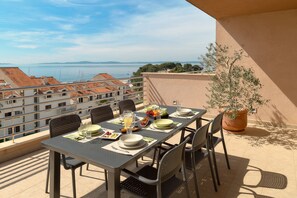 Exclusive Apartment | Terrace/patio