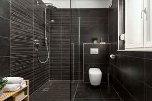 Exclusive Apartment | Bathroom