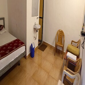 Standard Room, 1 Bedroom | 1 bedroom, premium bedding, in-room safe, bed sheets