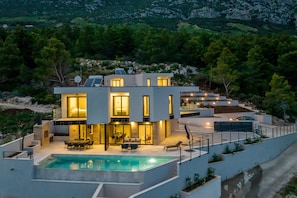 Exterior - Luxury Villa Mare, right on the beach (Potomje)