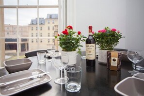 Dining - Stylish City Centre Apartment (MSB) (Bath)