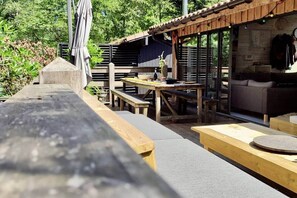 Outdoor dining - Wooden family house by the water, marina (Lacanau)
