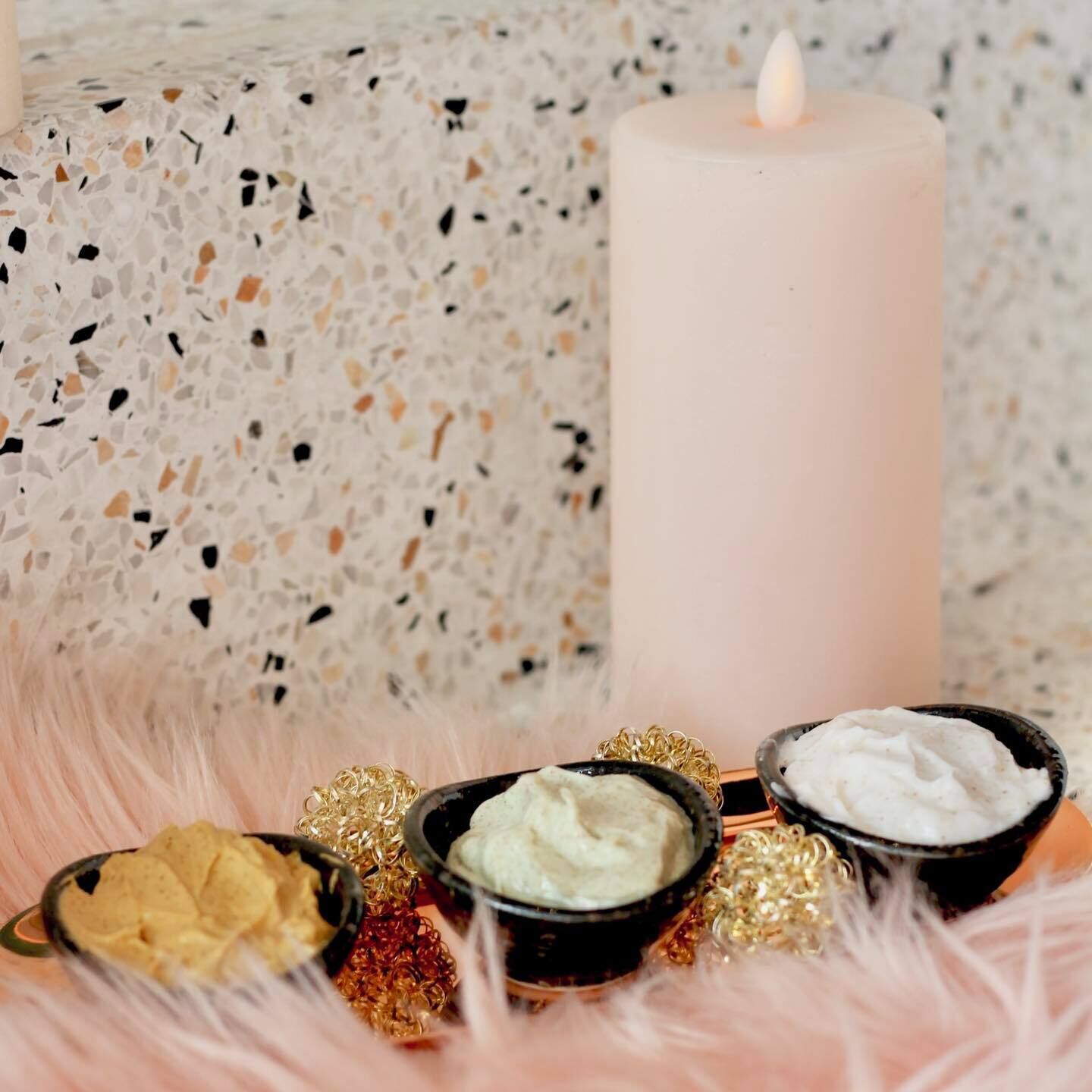 Massagens musculares profundas, massagens tailandesas