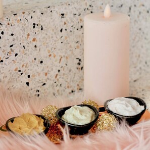 深层组织按摩、泰式按摩、运动按摩、身体磨砂、按摩服务