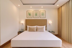 Minibar, soundproofing, iron/ironing board, free WiFi