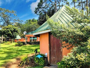 Basic Single Room, 1 Bedroom, Garden View, Garden Area | Bathroom