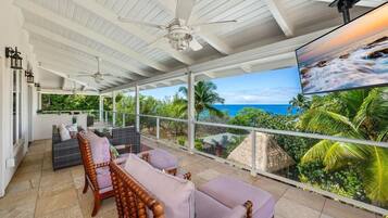 House, 4 Bedrooms | Terrace/patio