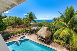 House, 4 Bedrooms | Pool