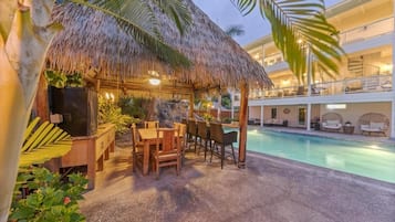 House, 4 Bedrooms | Property grounds