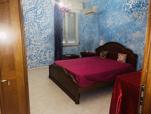 2 bedrooms, iron/ironing board, WiFi, bed sheets - Apartment " Sun & Moon" Families, pets allowed, central area  (Cagliari)
