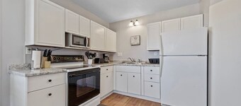 Downtown Condo -Upper Unit