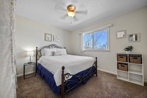 2 chambres, fer et planche à repasser, Wi-Fi gratuit, draps fournis