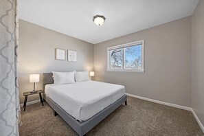 2 habitaciones, tabla de planchar con plancha y wifi gratis 