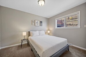 2 Schlafzimmer, Bügeleisen/Bügelbrett, kostenloses WLAN, Bettwäsche