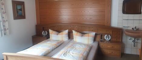 2 Schlafzimmer, WLAN, BettwÀsche