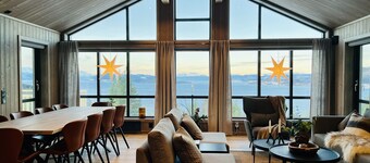 Fjord Holiday Lodge with a breathtaking panorama