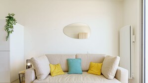 Unclassified image, 5 of 20, button - Beautiful apartment for 2 people with WIFI, TV and balcony (Biarritz)