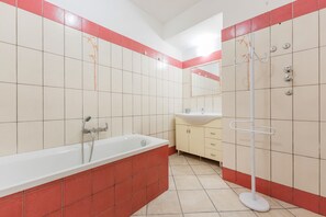 Hair dryer, bidet, towels - Isba Da Procida - Two Bedroom Apartment, Sleeps 5 (Procida)