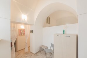 Interior - Isba Da Procida - Two Bedroom Apartment, Sleeps 5 (Procida)