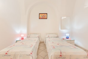 2 bedrooms, free WiFi, bed sheets - Isba Da Procida - Two Bedroom Apartment, Sleeps 5 (Procida)