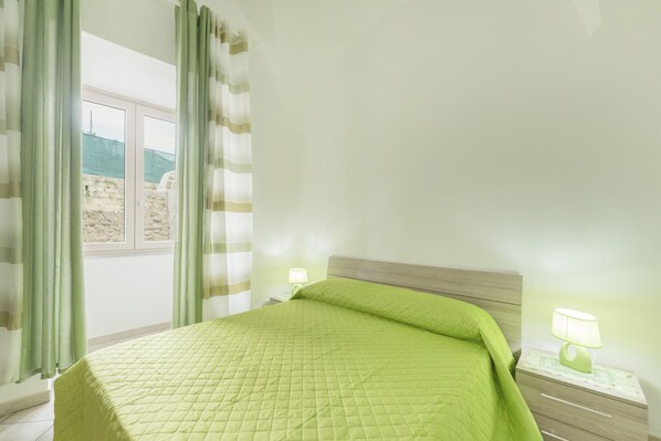 2 quartos, Wi-Fi de cortesia, roupa de cama