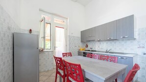 Private kitchen - Isba Da Procida - Two Bedroom Apartment, Sleeps 5 (Procida)