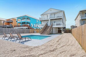 Kolam renang outdoor