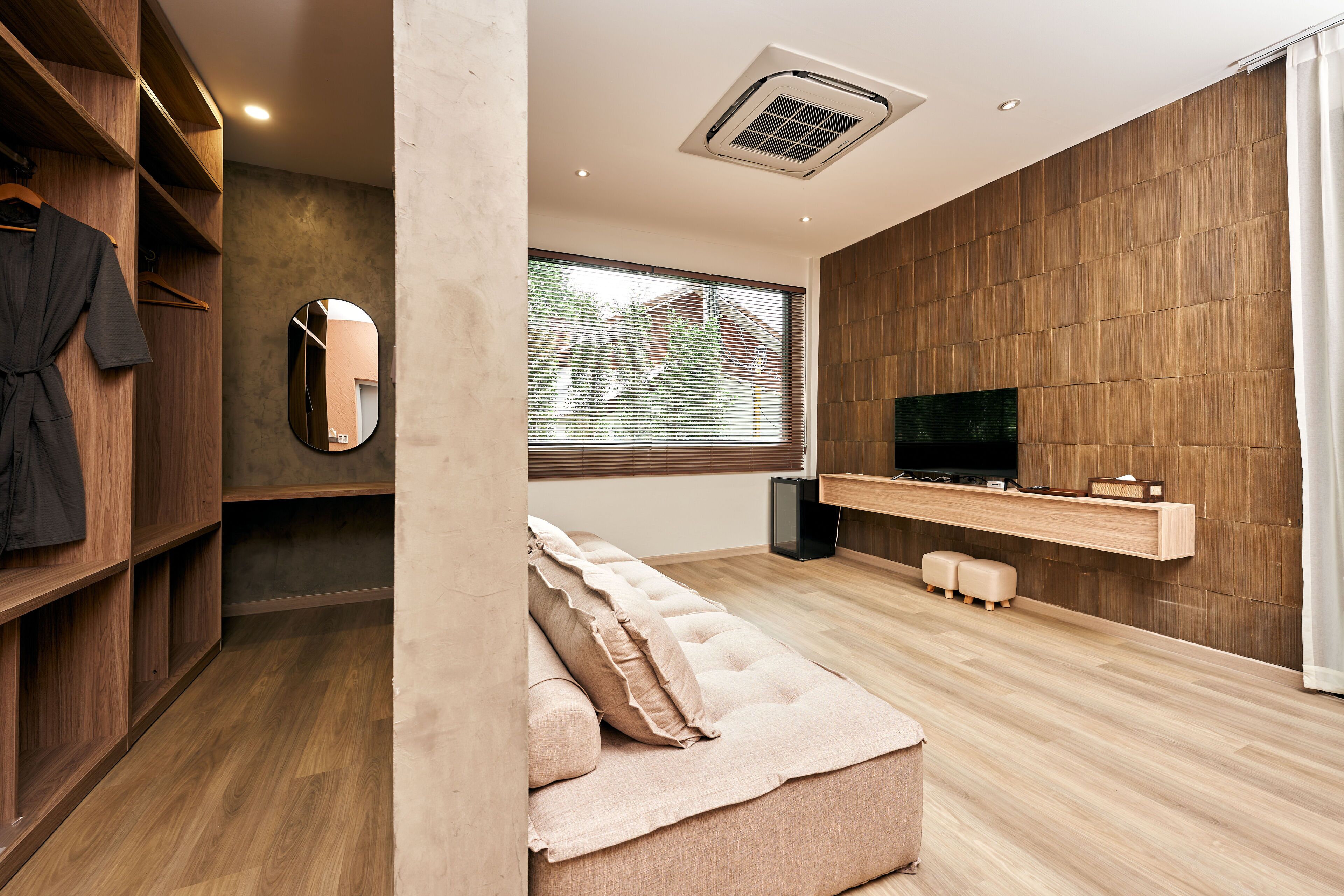 Family Room 1 | Area soggiorno | TV a schermo piatto 40 pollici con canali satellitari, lettore DVD