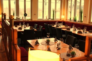 Restaurant - Deutenhof Hotel & Restaurant (Bad Abbach)