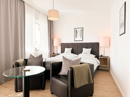 Habitación Confort doble | Escritorio, espacio para trabajar con un portátil, wifi gratis