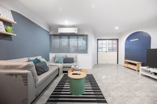 Roombix CityHouse -CozyHouse BtsOnnut for 8 ppl - RB3