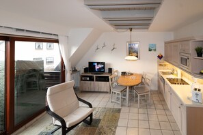 Fridge, microwave, stovetop, dishwasher - Sehr Schöne Ferienwohnung in Ruhiger und Zentraler Lage ! (Hörnum)