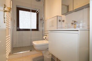 Shower - Sehr Schöne Ferienwohnung in Ruhiger und Zentraler Lage ! (Hörnum)