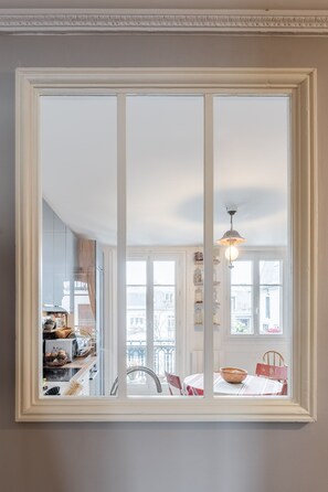 Interior - Eiffel Eminence, by Veeve (Paris)