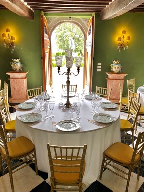 Banquet hall - Luxury Villa with Private Pool and Breathtaking Views of the Tuscan Hills (Cortona)