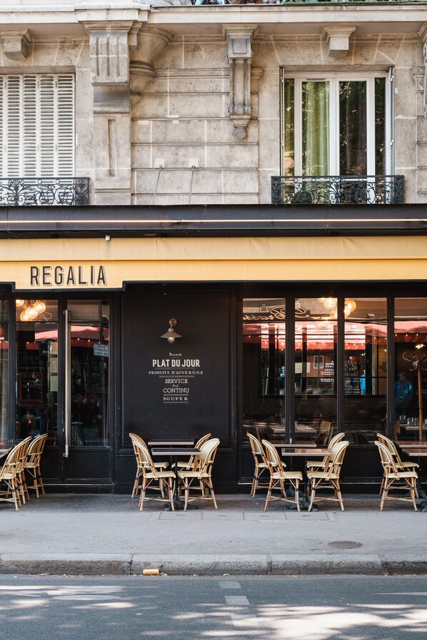 Exterior detail - High Sophistication, by Veeve (Paris)