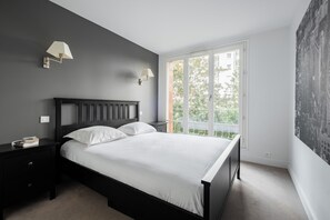 3 bedrooms, WiFi, bed sheets - Grand in Grey, by Veeve (Paris)