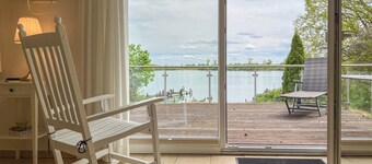 Wohnung mit Wasserblick und Abgeschlossenem Grundstück