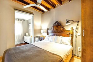 2 chambres, bureau, fer et planche à repasser, Wi-Fi