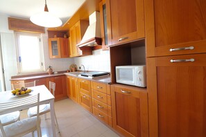 Fridge, microwave, oven, stovetop - Calipso's home in Otranto (Otranto)