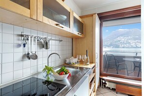 Fridge, oven, stovetop, dishwasher - Comfort Holiday In Paradiso (Paradiso)