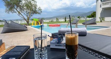 Luxury Villa ErDILNa at Tagarades with Private Pool near Waterland