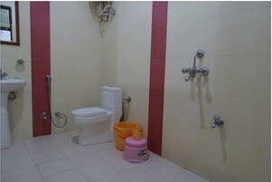 Dusche, Handtücher, Seife, Toilettenpapier