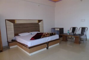 Desk, free WiFi, bed sheets
