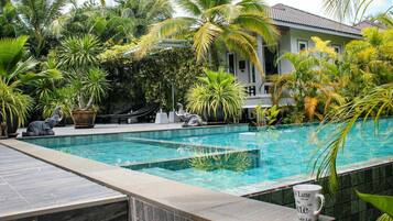 Casa Comfort | Biancheria da letto di alta qualità, tende oscuranti, Wi-Fi gratuito