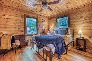 3 habitaciones, tabla de planchar con plancha, wifi y ropa de cama