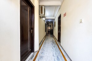 Interior - HOTEL ASHOKA CONTINENTAL  (New Delhi)